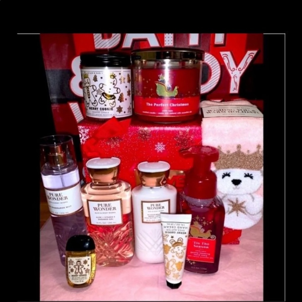SOLD OUT NEWBath & Body Works 9PC Black Friday Gift Set Box NEVER OPENED